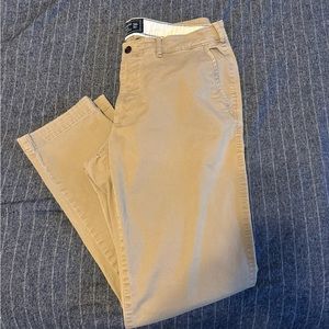 Abercrombie & Fitch Rustin Athletic Slim Chino